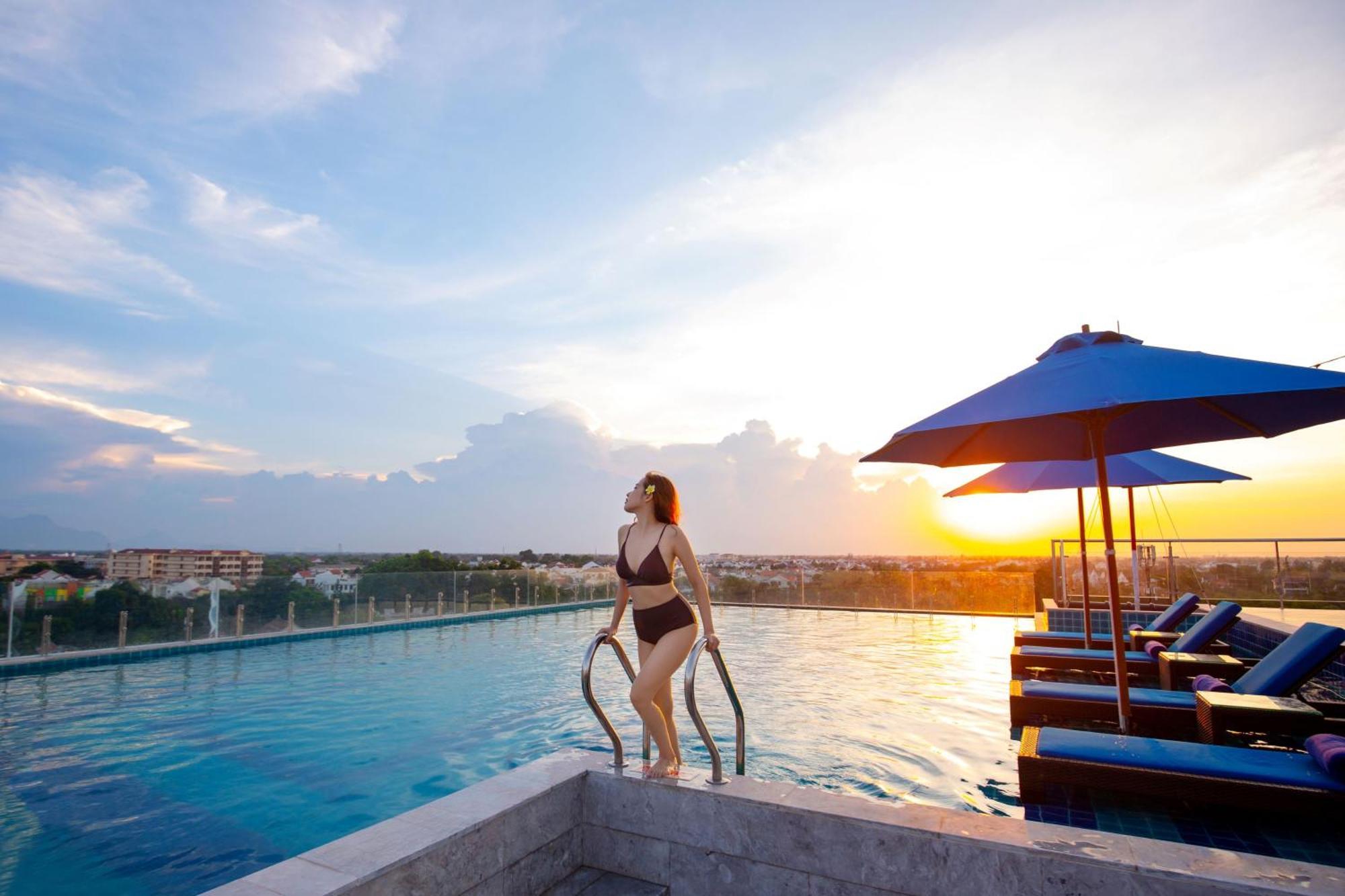 Qualia De Hotel Hoi An - Rooftop Bar City View Екстериор снимка